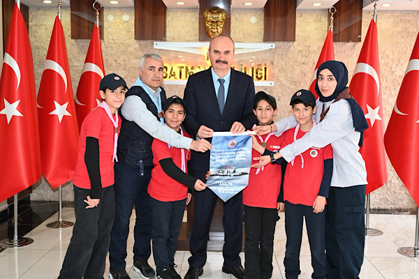 Zeynelbey İzcilik Spor Kulübü, Batman Valiliği’ni ziyaret etti