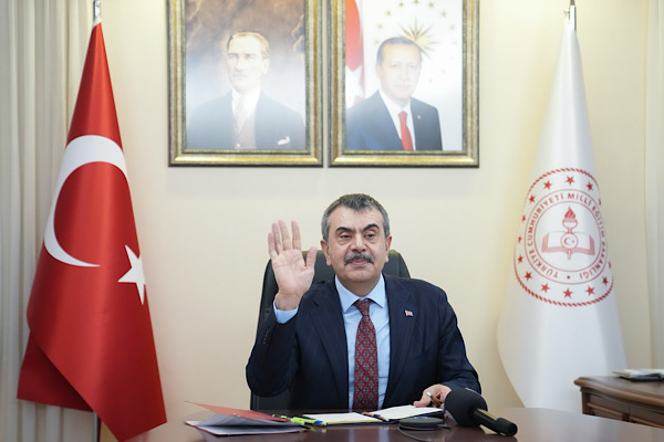 Tekin’den 23 Nisan mesajı