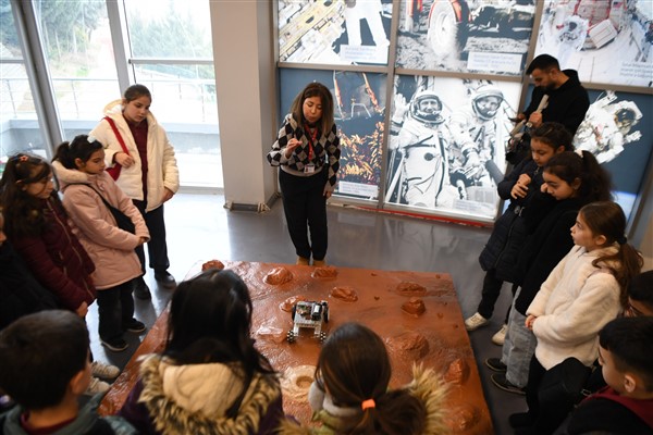 Mamak'ta öğrencilere uzay ve bilim deneyimi