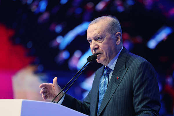 Erdoğan: Geçmişini inkar edenin inşa edebileceği bir istikbal asla yoktur