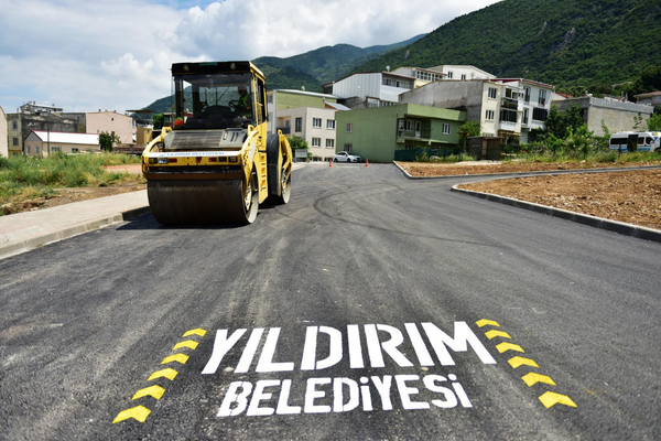 Yıldırım'da asfalt ve imar yolu çalışmaları sürüyor