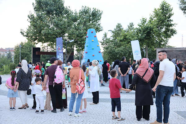 Hacılar Meydanı’nda çocuklar için etkinlik düzenlendi